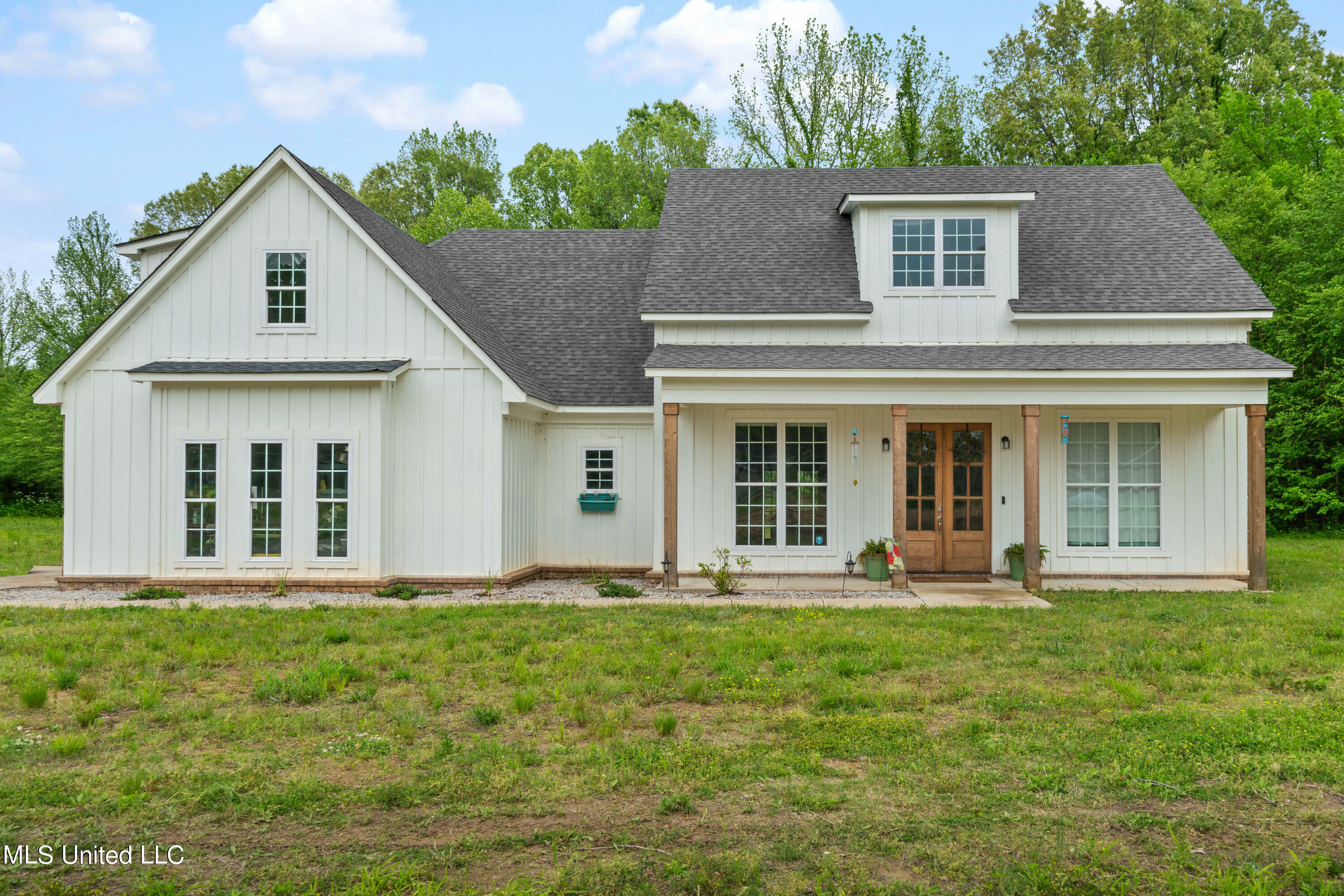 Property Photo:  268 Dry Field Road  MS 38611 
