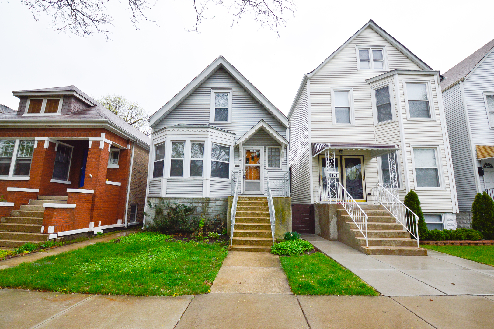 Property Photo:  3432 N Avers Avenue  IL 60618 