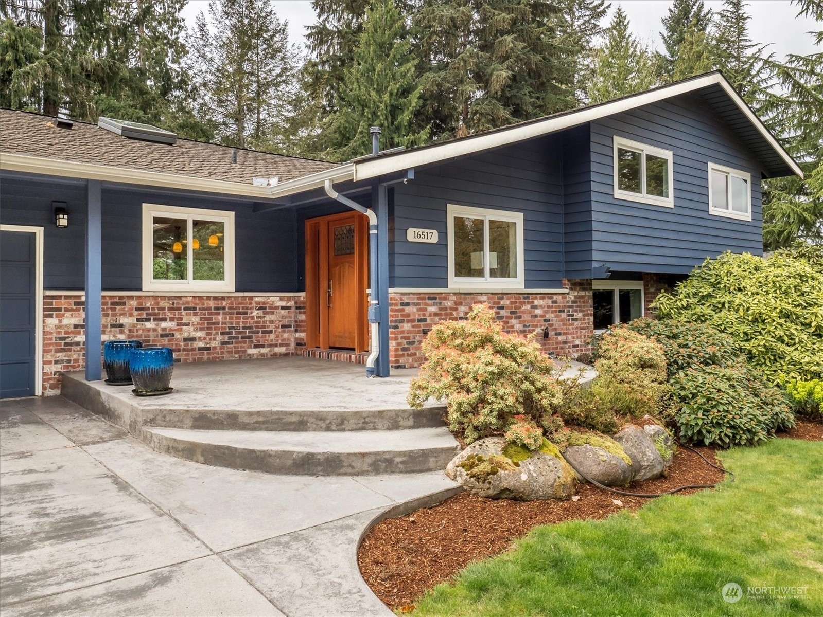 Property Photo: 16517 SE 21st Place WA 98008