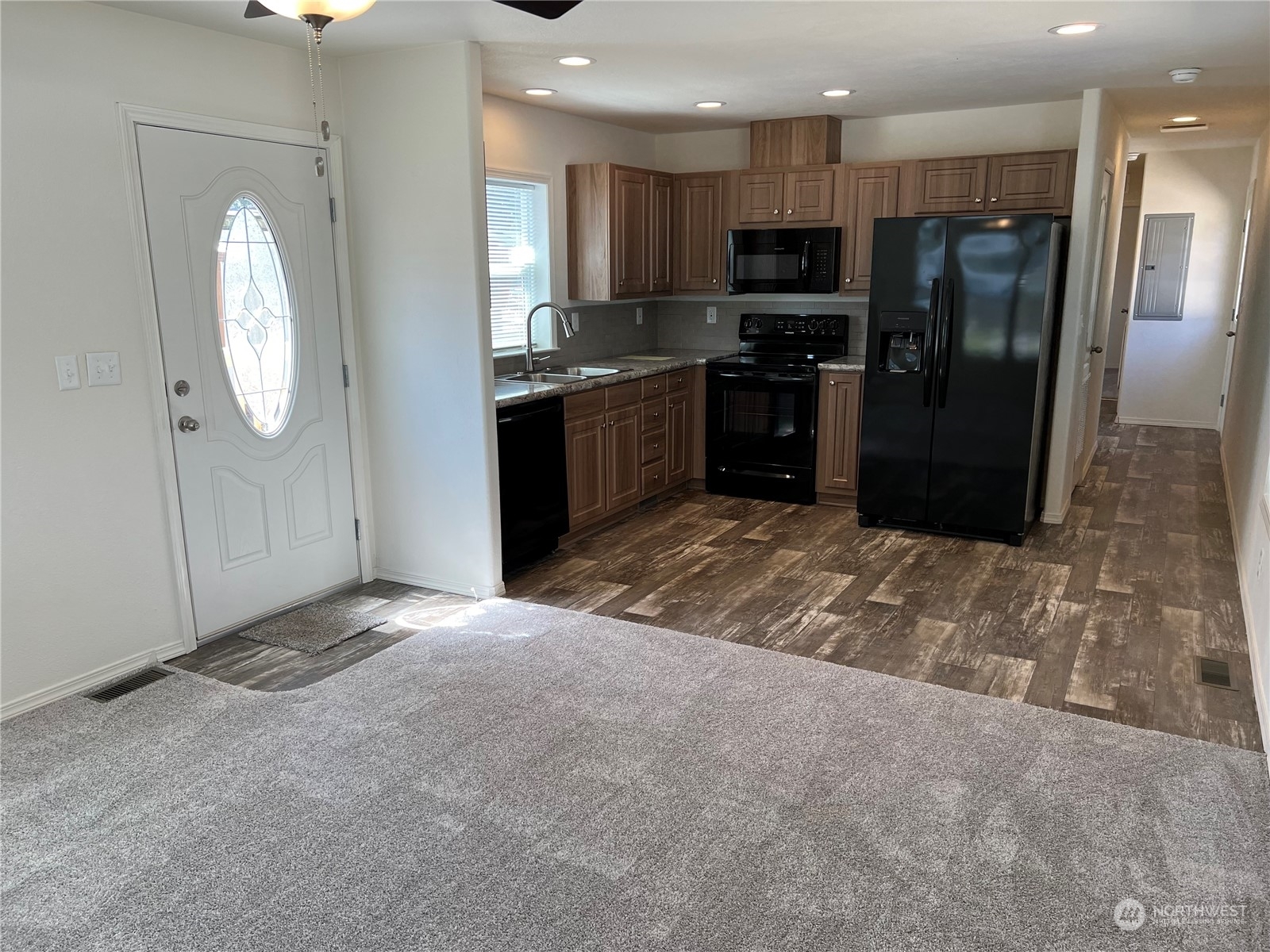 Property Photo:  507 131st Street E 21  WA 98445 