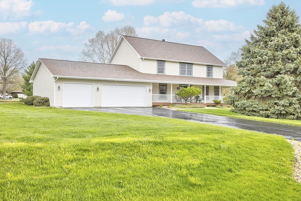 Property Photo:  2304 Mi-Kevince Trail  IL 61008 