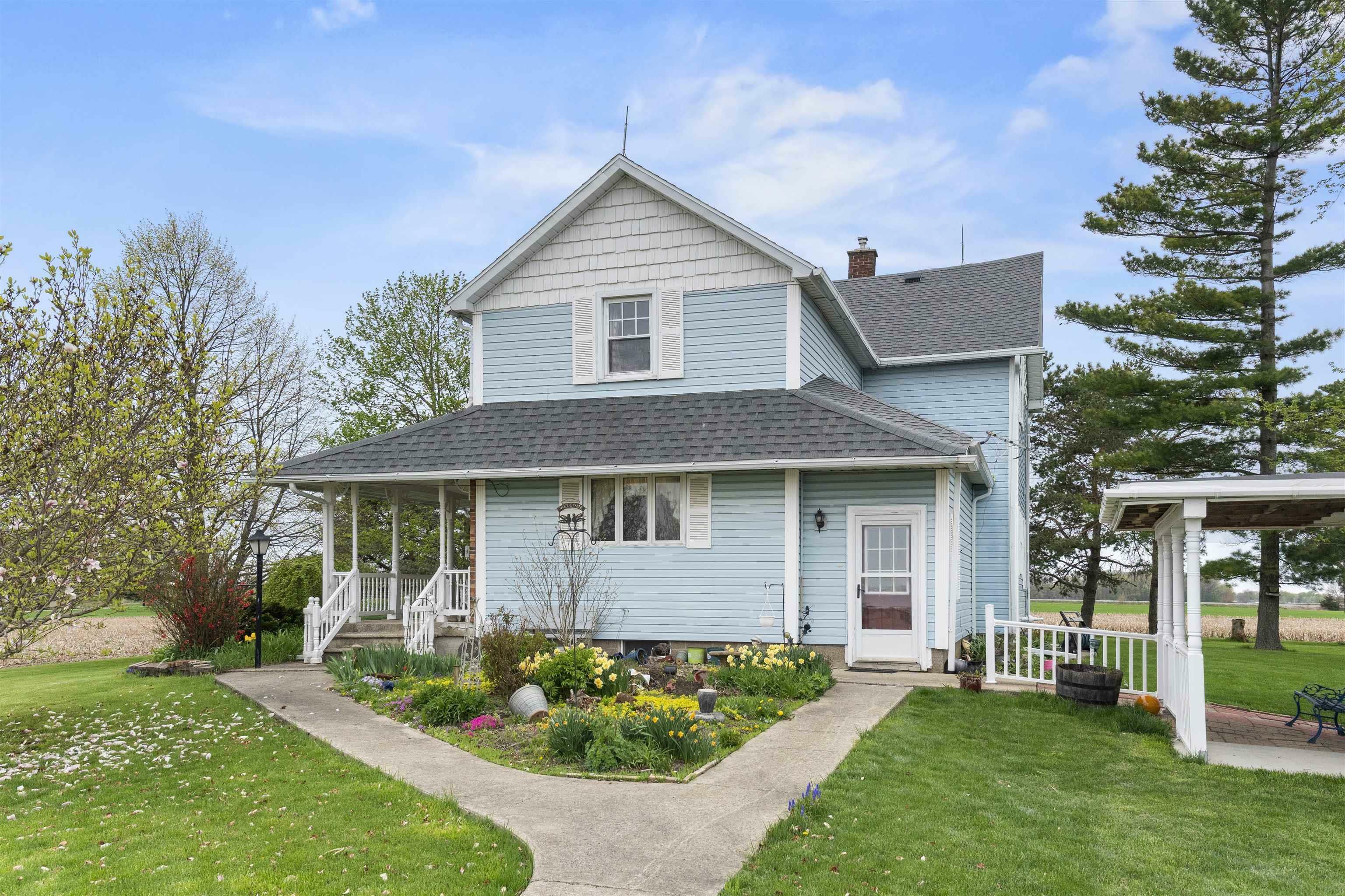 Property Photo: 9817 Hoffman Road IN 46816-9731