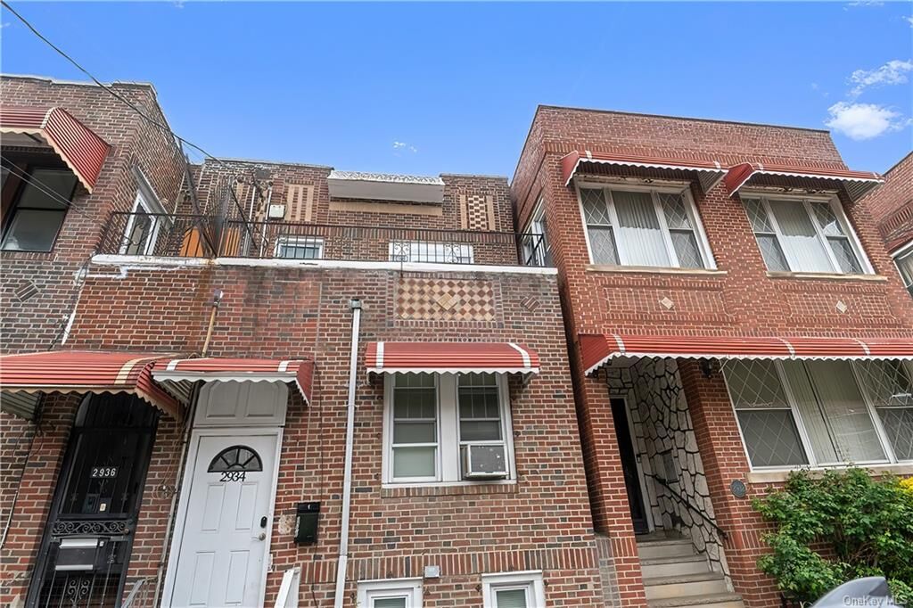 Property Photo:  2934 Cruger Avenue  NY 10467 