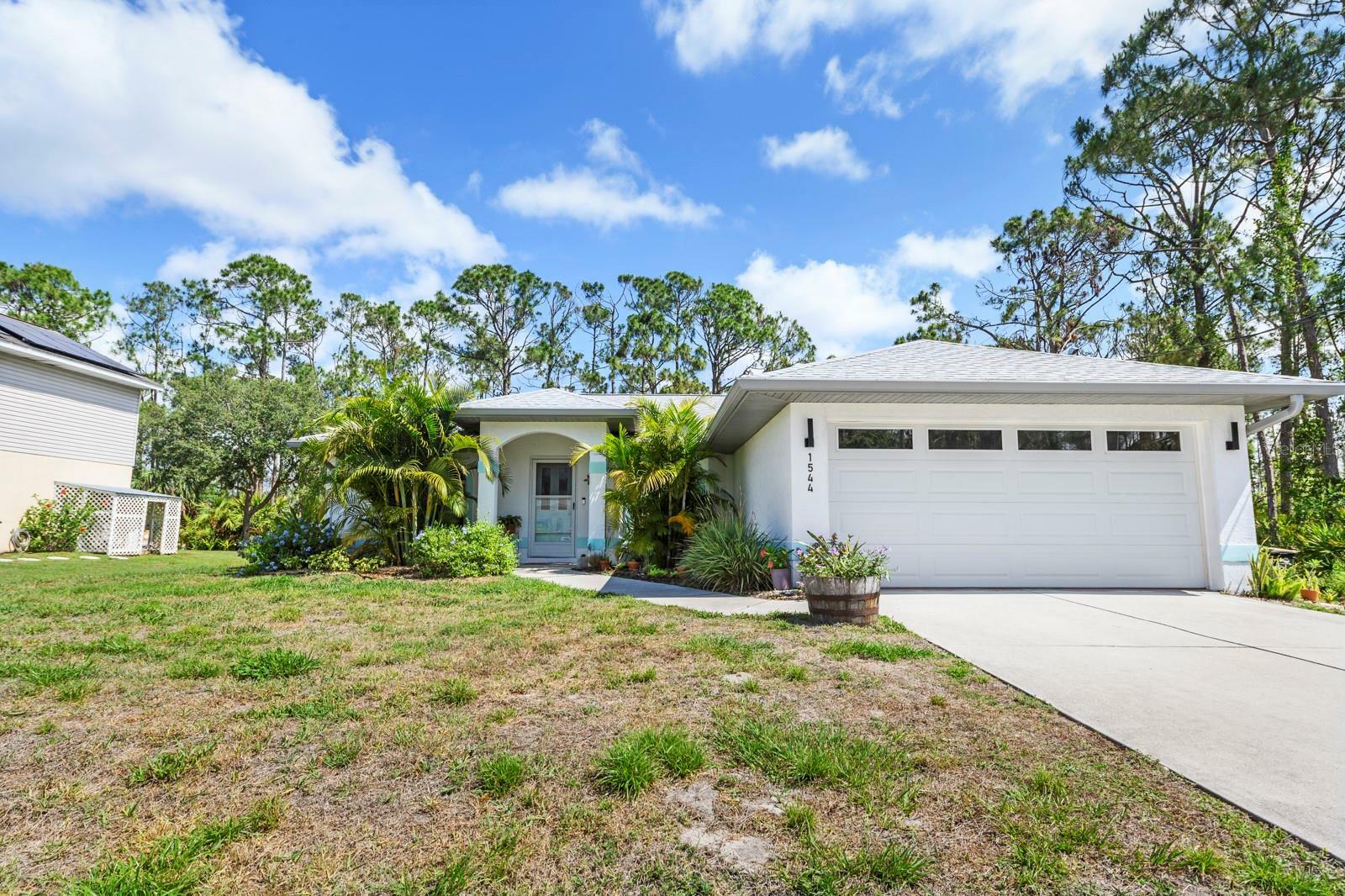 Property Photo:  1544 Heberling Avenue  FL 34288 