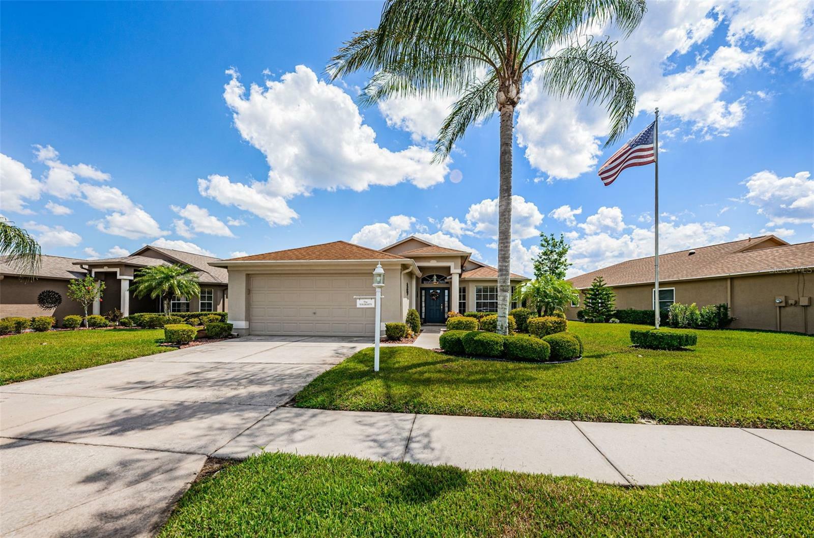 Property Photo:  1917 Arbor Knoll Loop  FL 34655 