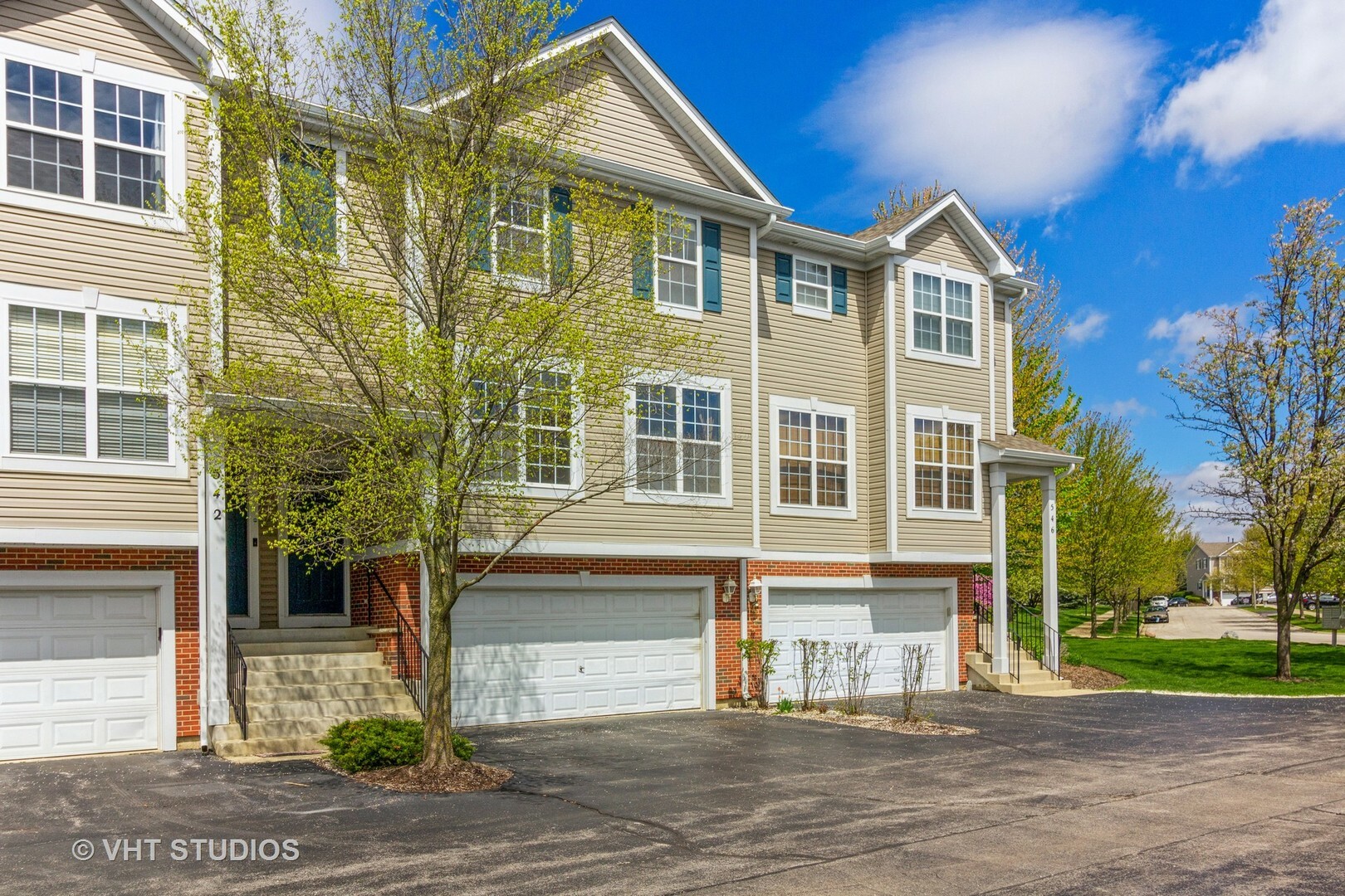 Property Photo: 544 Declaration Lane IL 60502