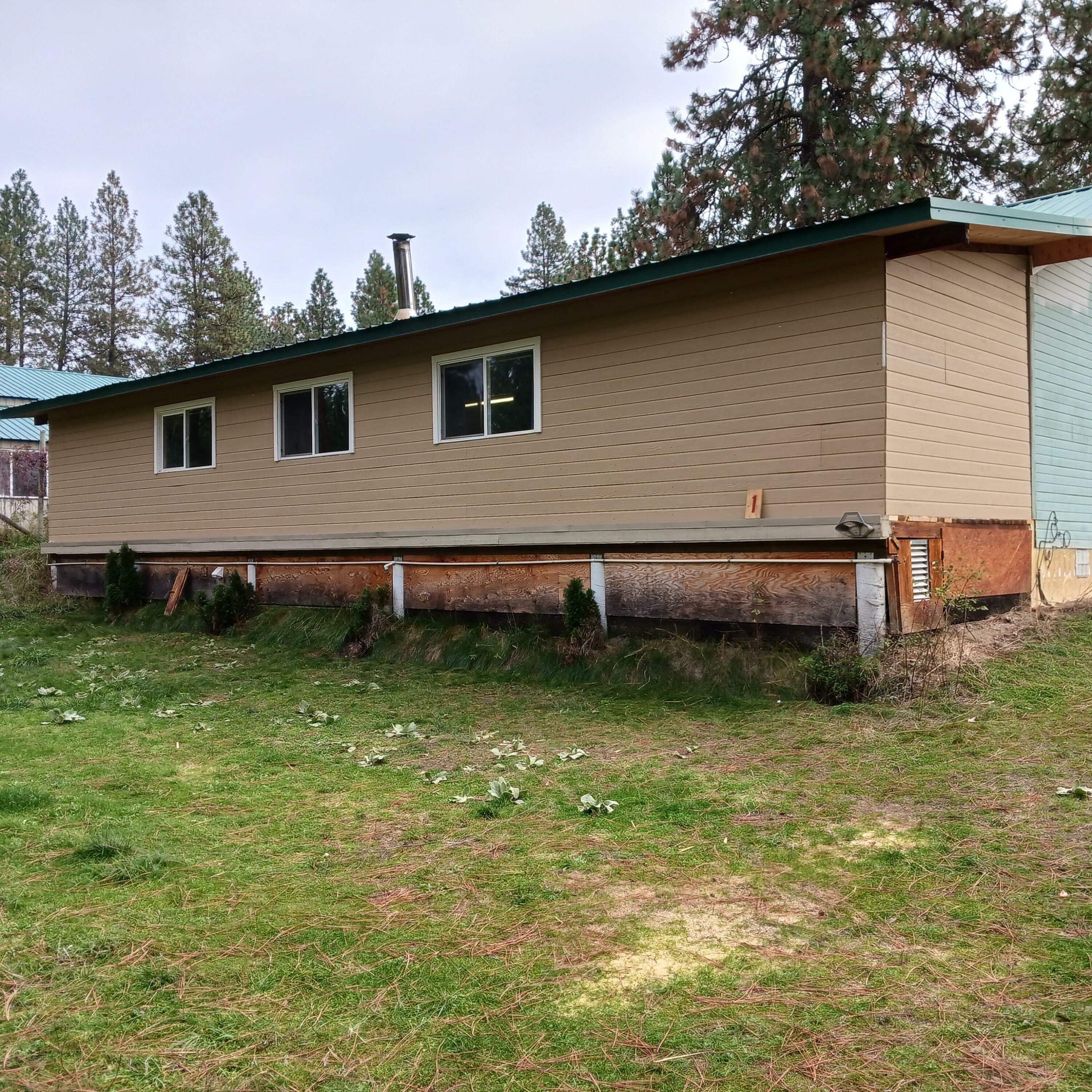 Property Photo:  1184 Old Kettle Rd  WA 99141 