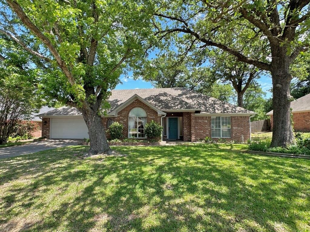 Property Photo:  117 Stone Briar N  TX 75482 