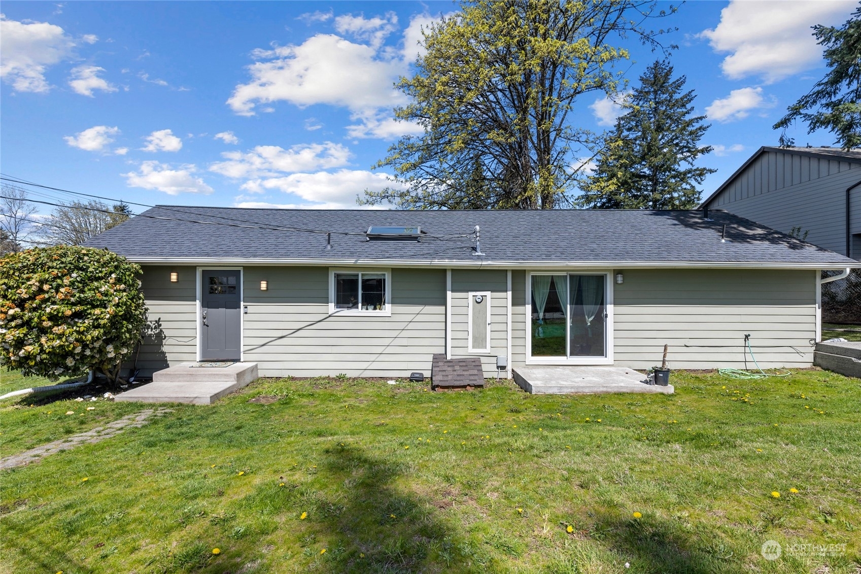 Property Photo:  9927 Yakima Avenue S  WA 98444 