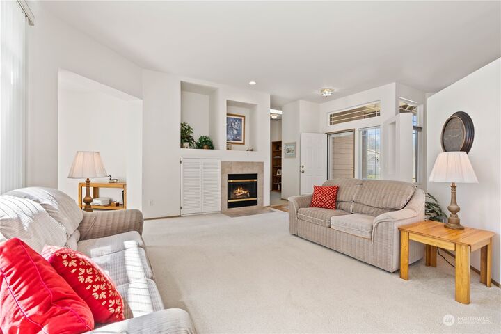 Property Photo: 7406 202nd Street Ct E WA 98387