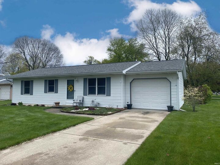 102 N Wheatland Drive  Goshen IN 46526-1621 photo