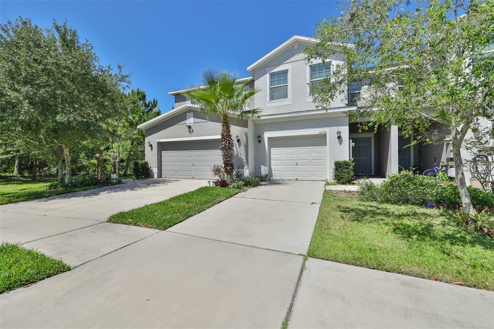 Property Photo:  10525 Lake Montauk Drive  FL 33578 