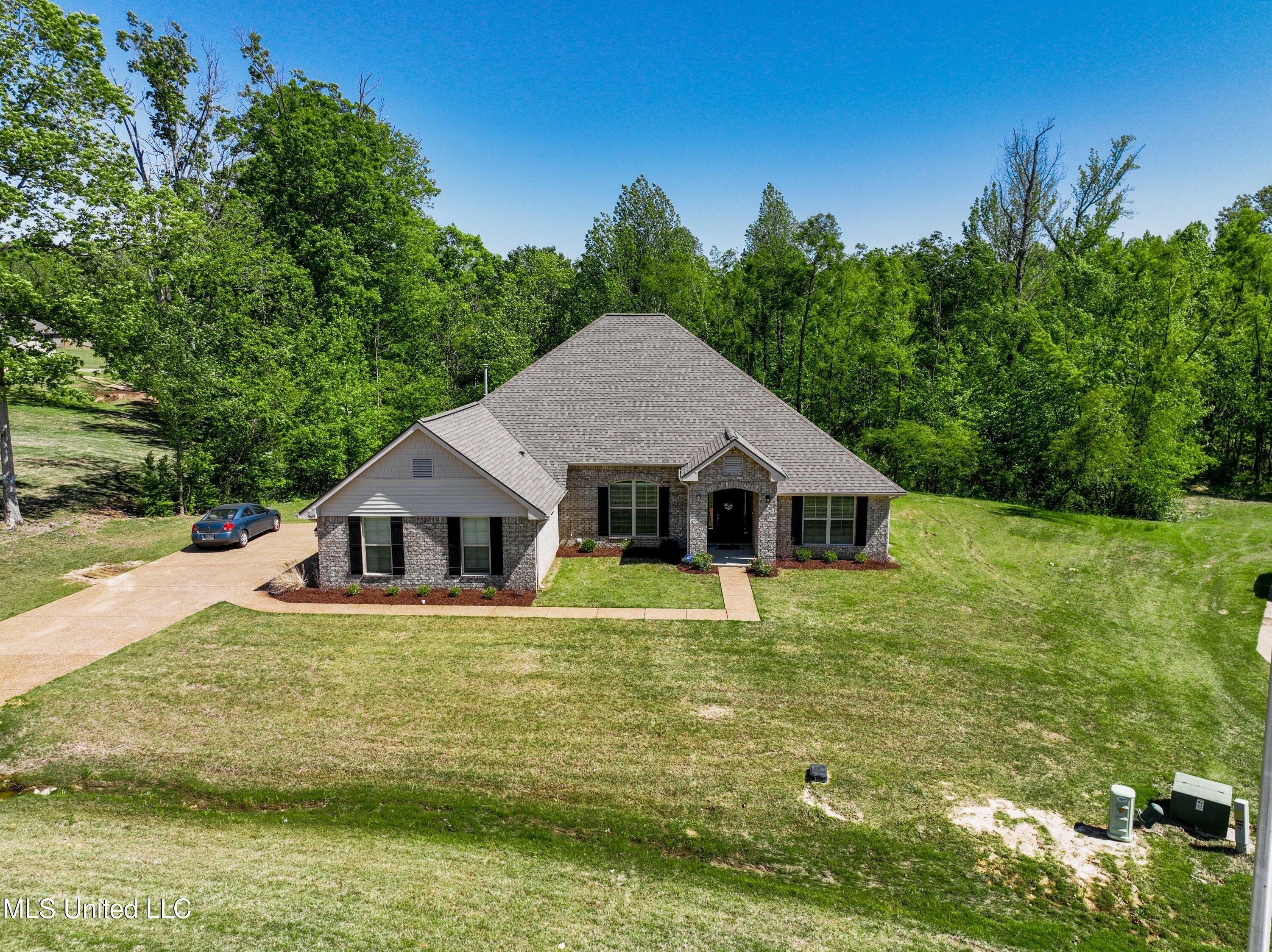 Property Photo: 9665 Trenton Trail MS 38654