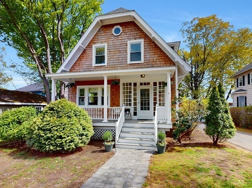 Property Photo:  8 Ardmore Rd  MA 02132 