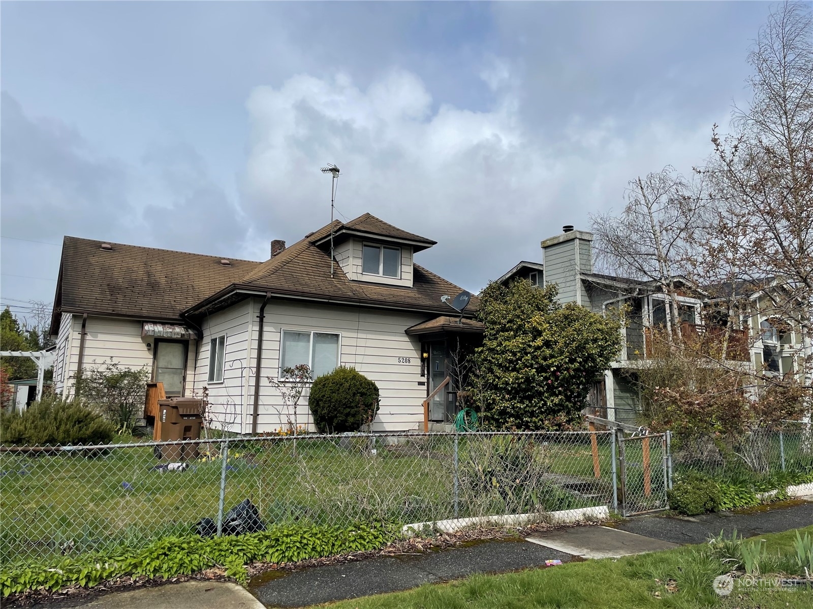 Property Photo:  5208 S Fife Street  WA 98409 