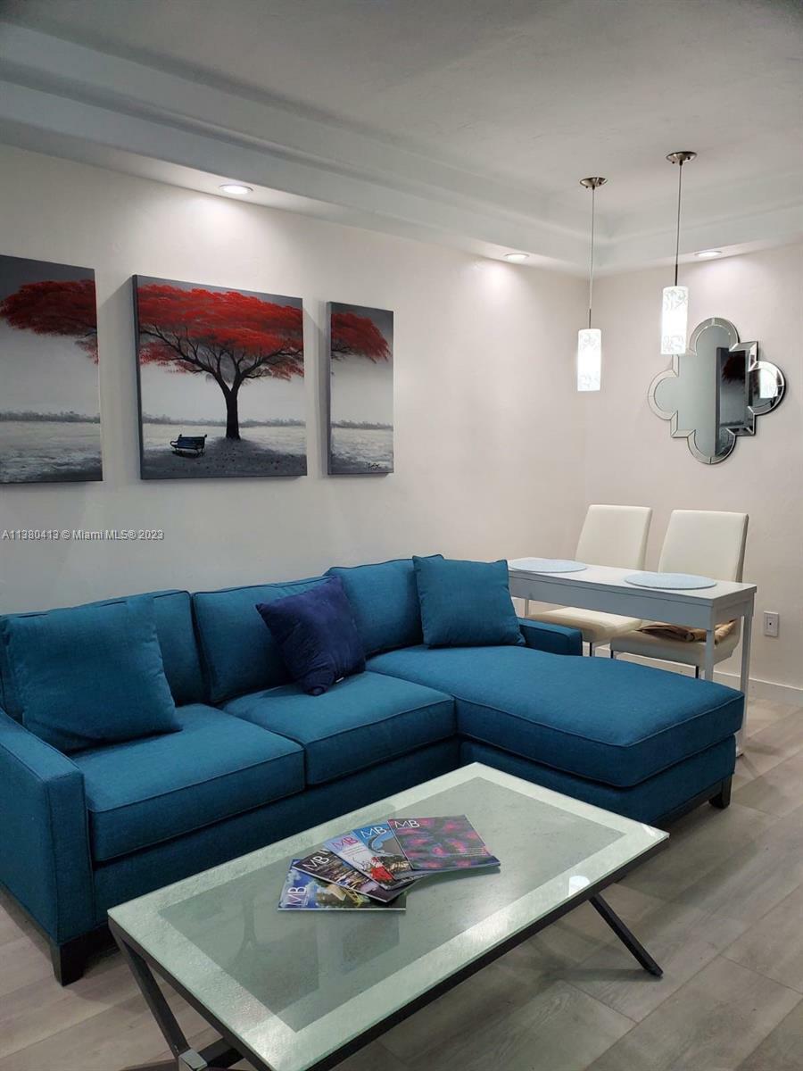 Property Photo: 1035 Meridian Ave 9 FL 33139