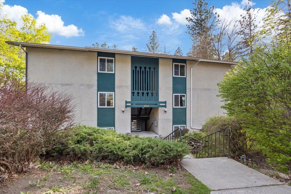 Property Photo:  909 W 13th Ave Unit 201  WA 99204 