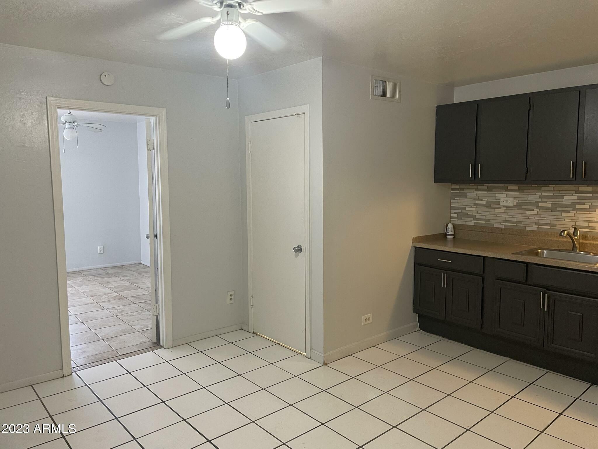 Property Photo: 1222 E Mountain View Road 119 AZ 85020