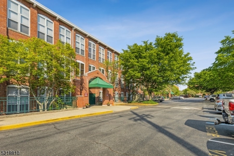 Property Photo: 262 Main St 220 NJ 07424
