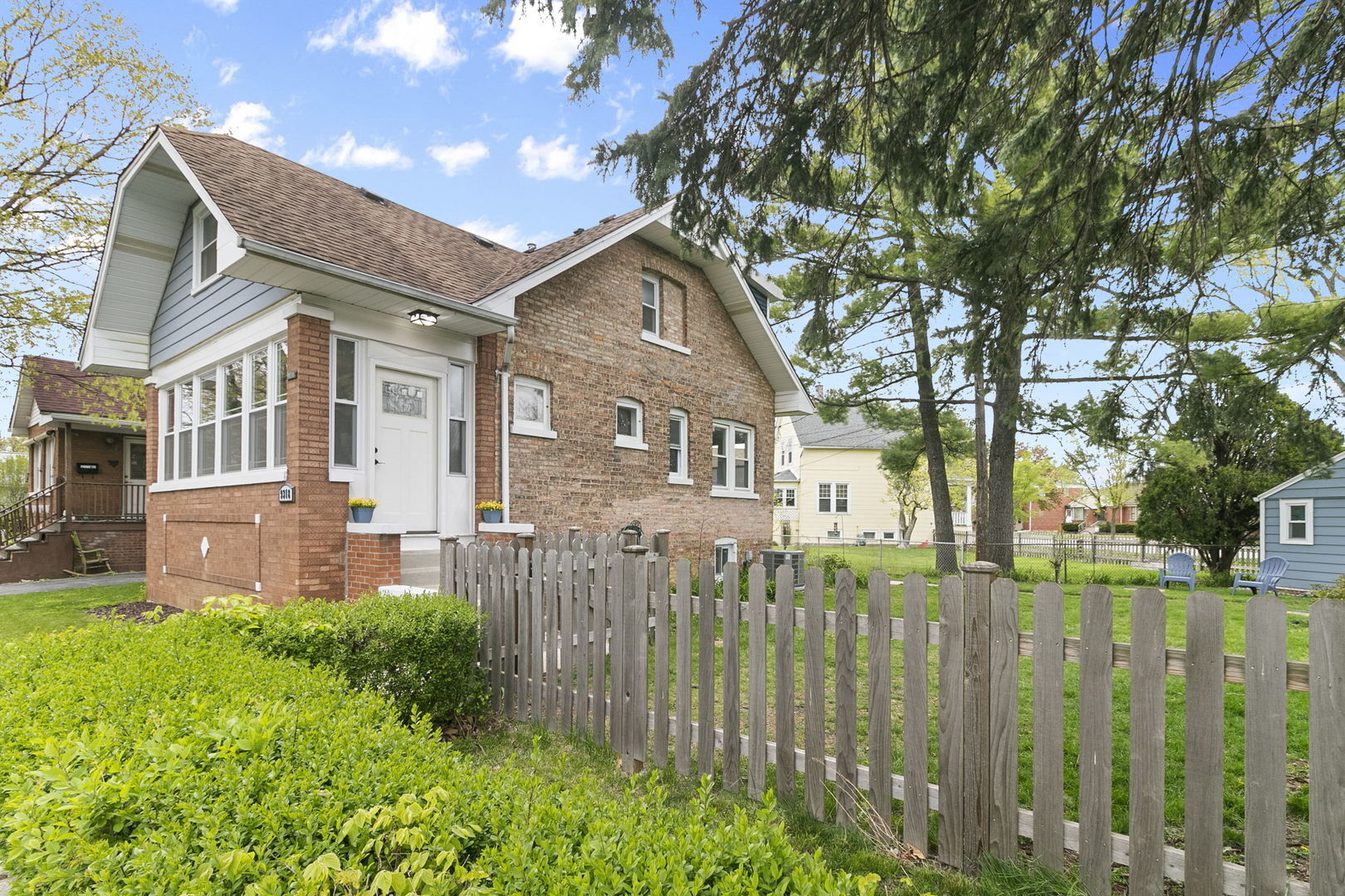Property Photo: 9318 Monroe Avenue IL 60513
