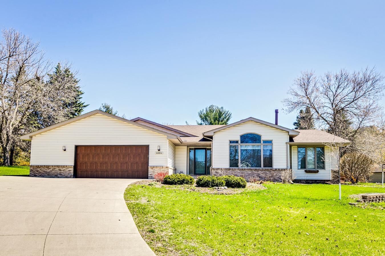 Property Photo: 4684 Mackubin Street MN 55126