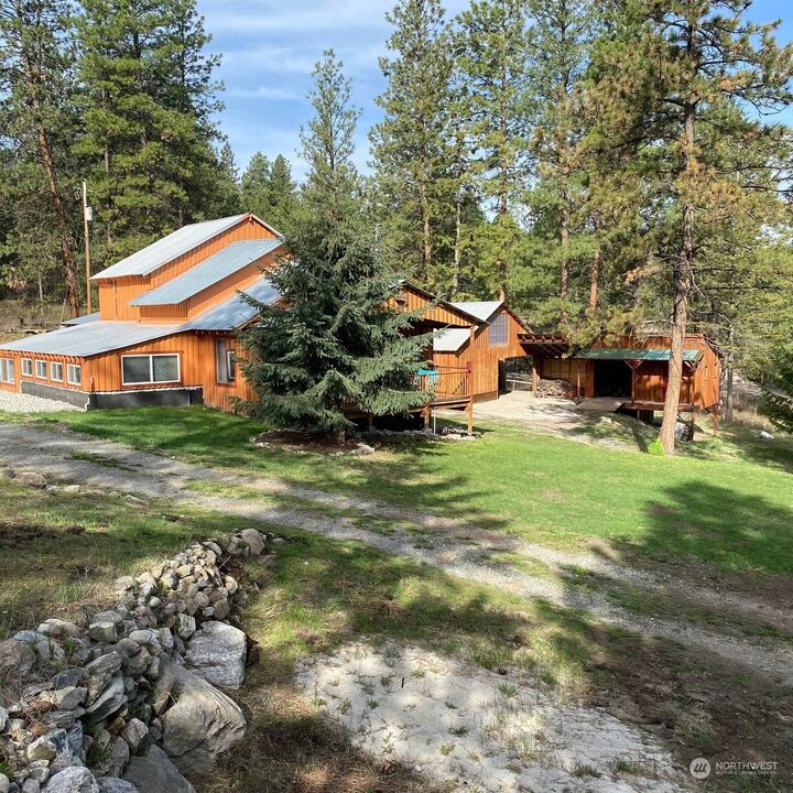 Home for sale in Tonasket 133 Peony Creek Road, Tonasket, WA 98855