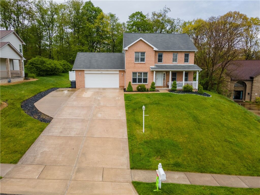 Property Photo: 837 Ponderosa Dr PA 15126