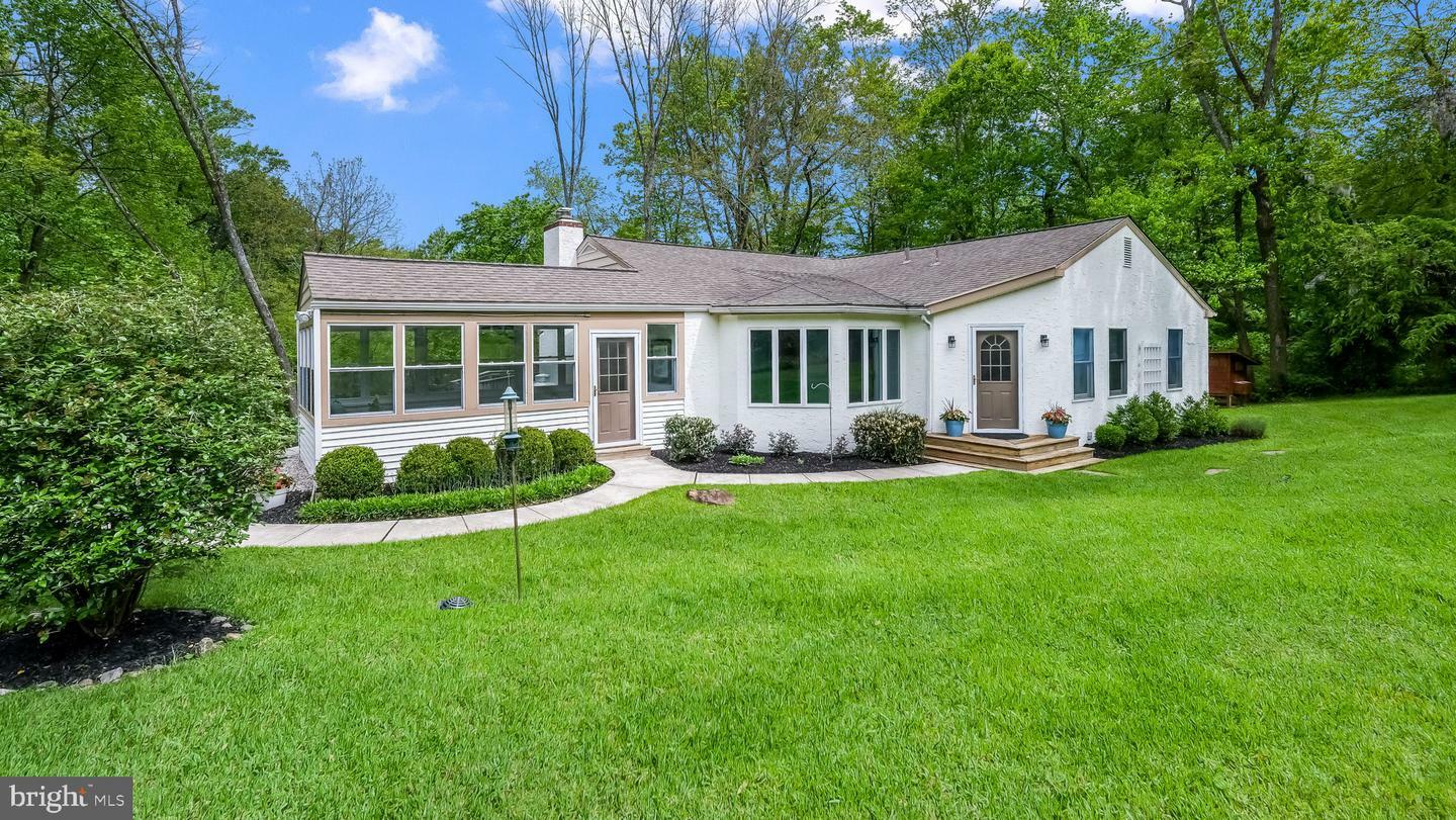Property Photo: 26 Penn Charter Drive PA 19063
