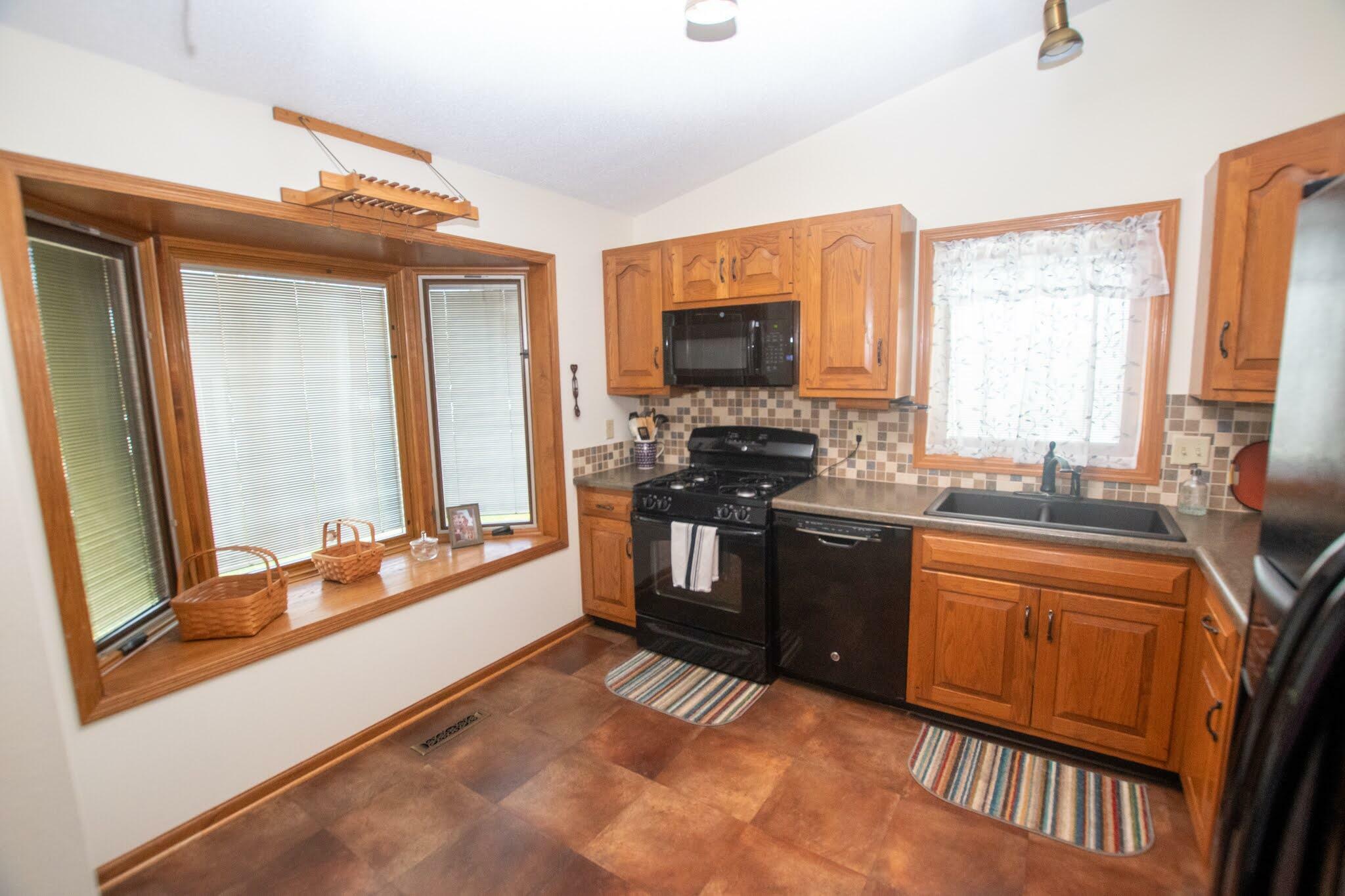 Property Photo: 1118 S I Avenue IA 50201