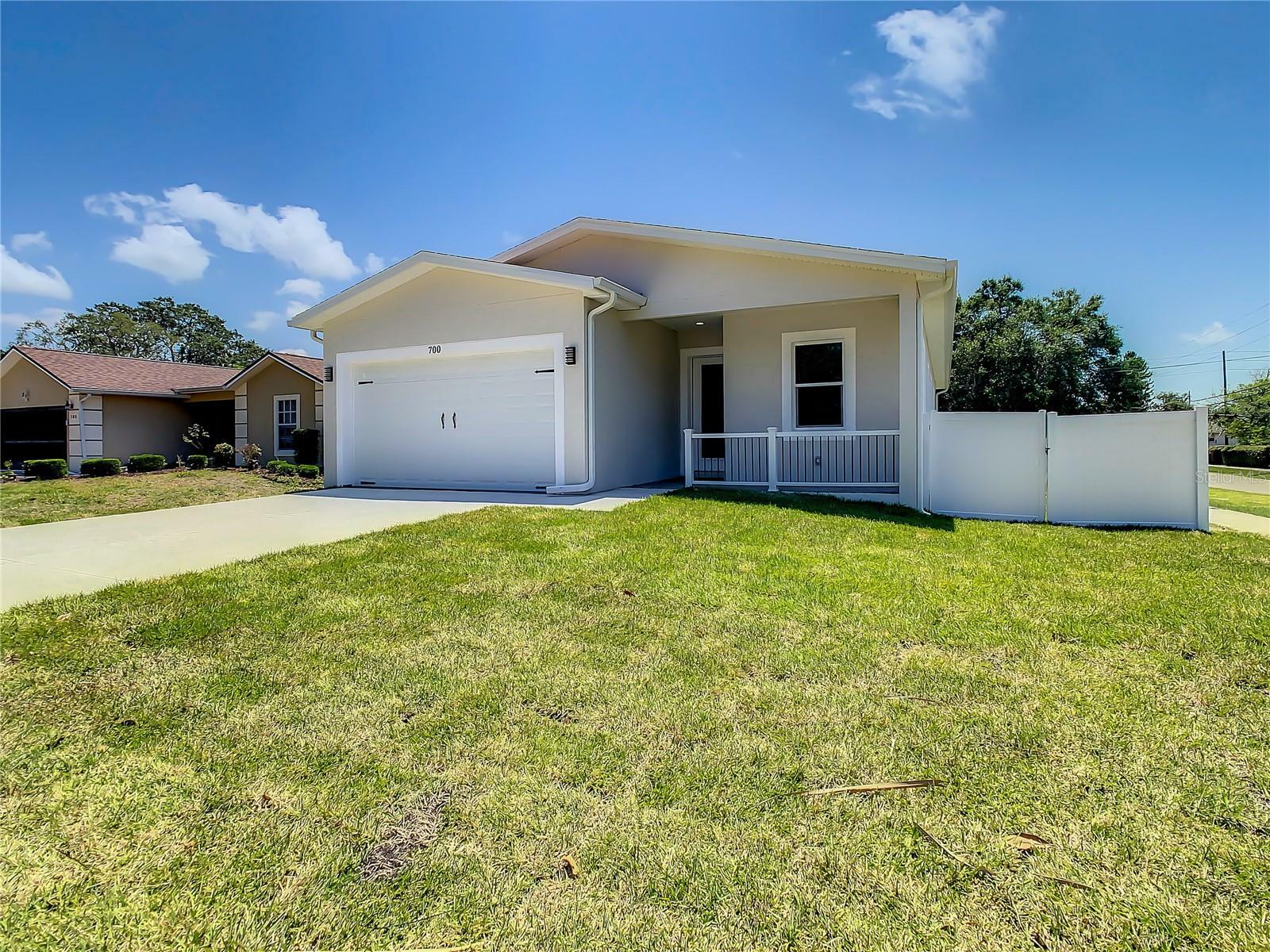 Property Photo: 700 Boston Street FL 34689