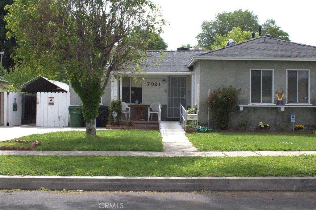 Property Photo:  7021 Enfield Avenue  CA 91335 