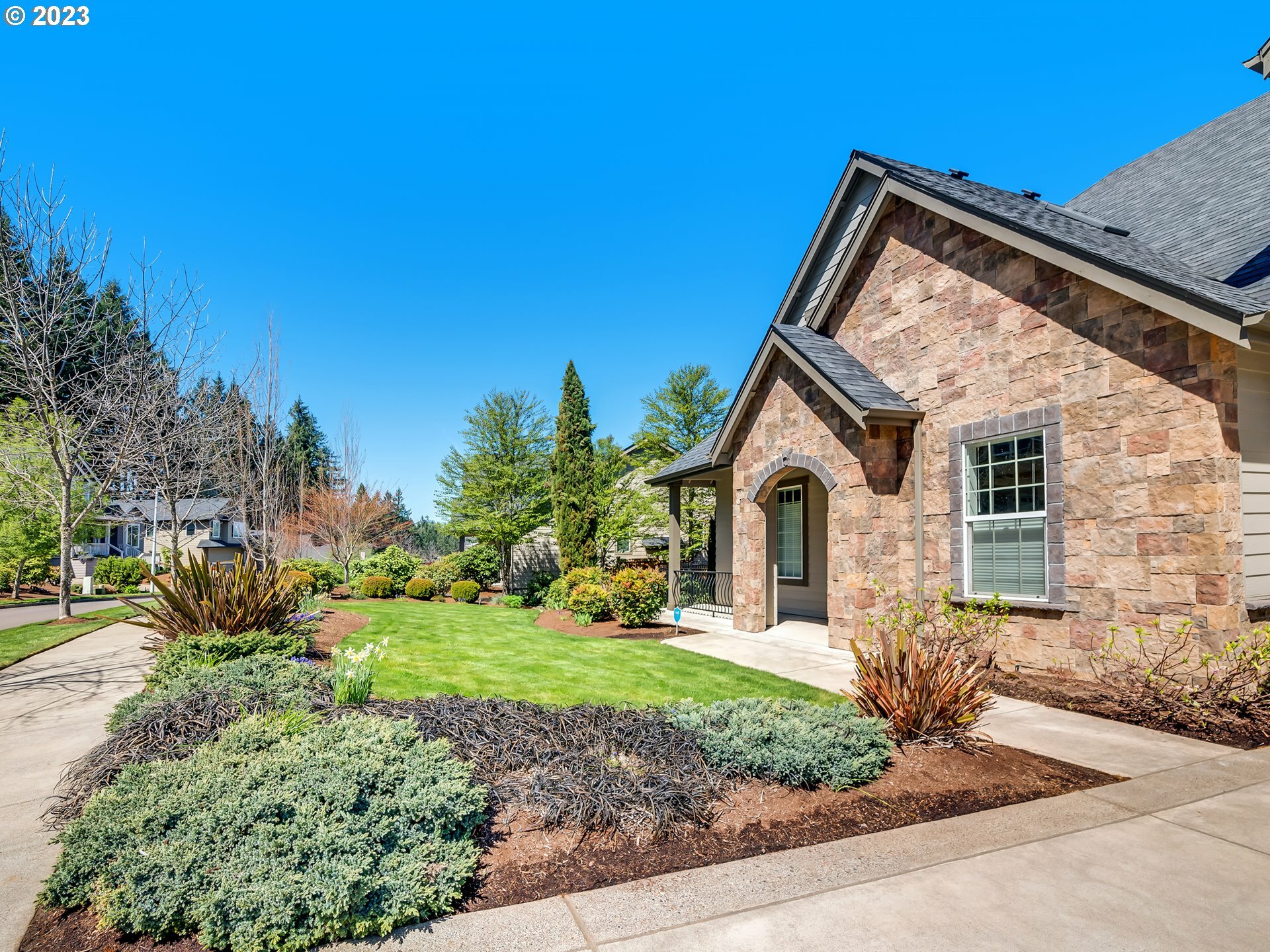 Property Photo: 3546 Summit Sky Blvd OR 97405