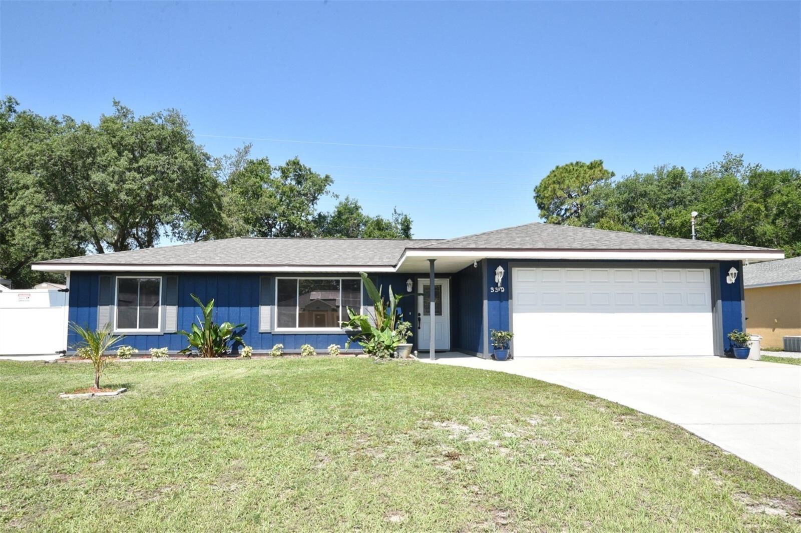 Property Photo:  330 Charles Avenue  FL 32763 