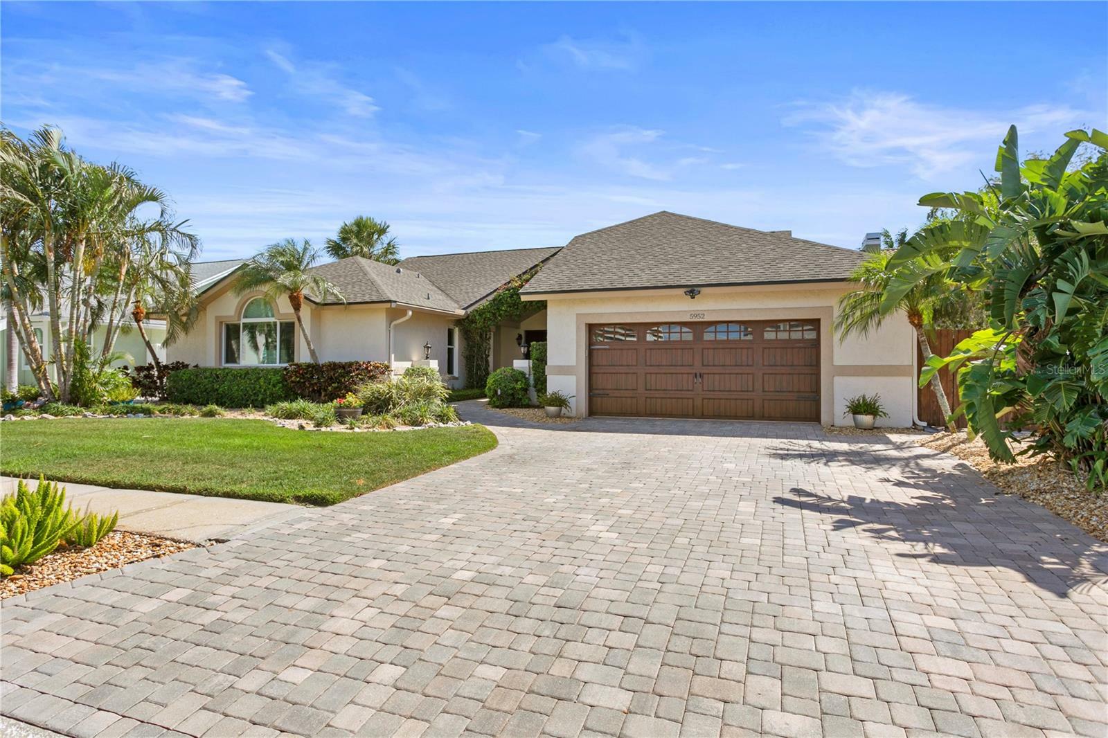 Property Photo: 5952 Seabird Drive S FL 33707