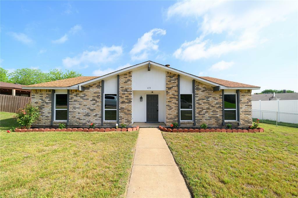 Property Photo:  651 Priscilla Lane  TX 75115 