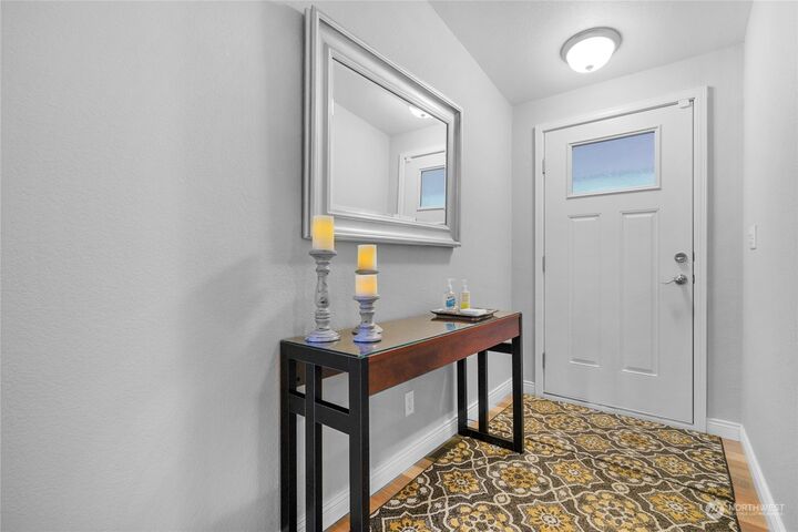 Property Photo: 18425 NE 95th Street 149 WA 98052