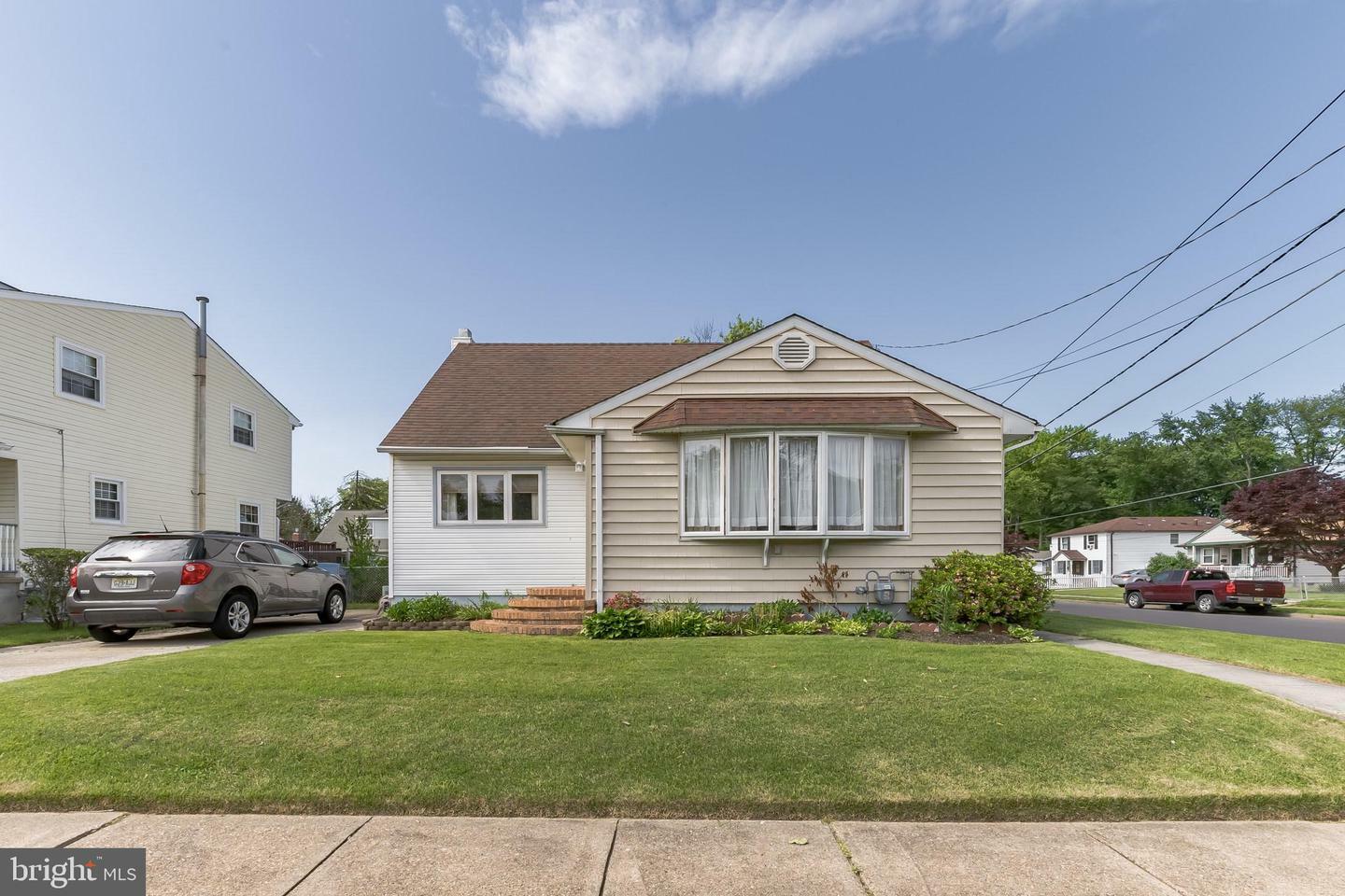 Property Photo:  601 W Brooke Avenue  NJ 08049 