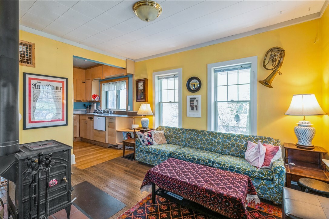 Property Photo: 918 5th Street IA 50010