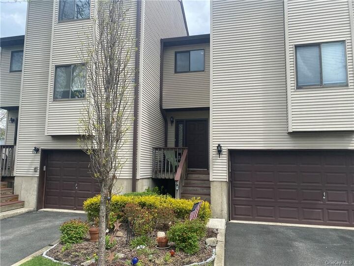 16 Kings Court  Nanuet NY 10954 photo