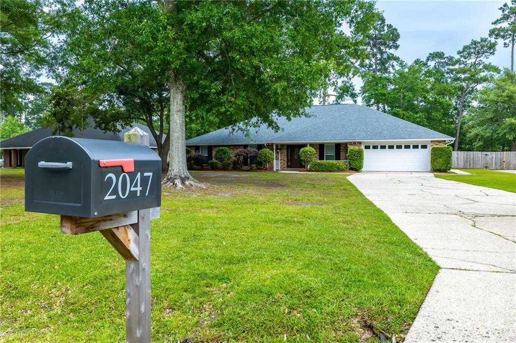 Property Photo:  2047 Old River Road  LA 70461 