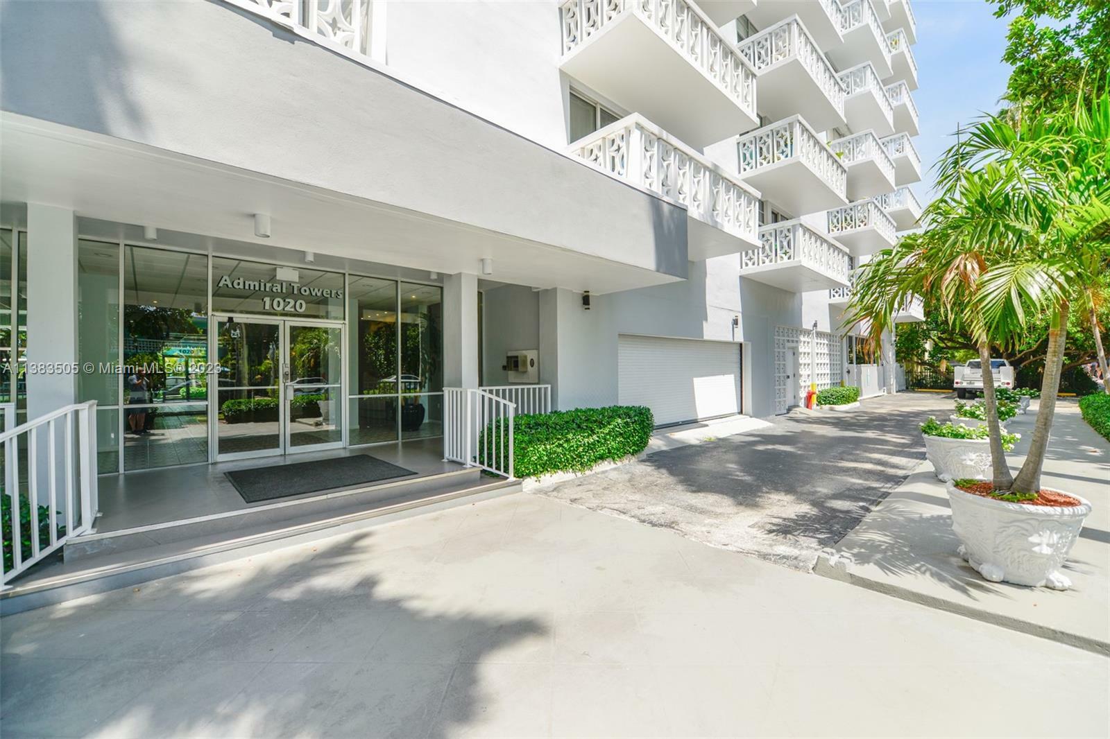 Property Photo: 1020 Meridian Ave 703 FL 33139