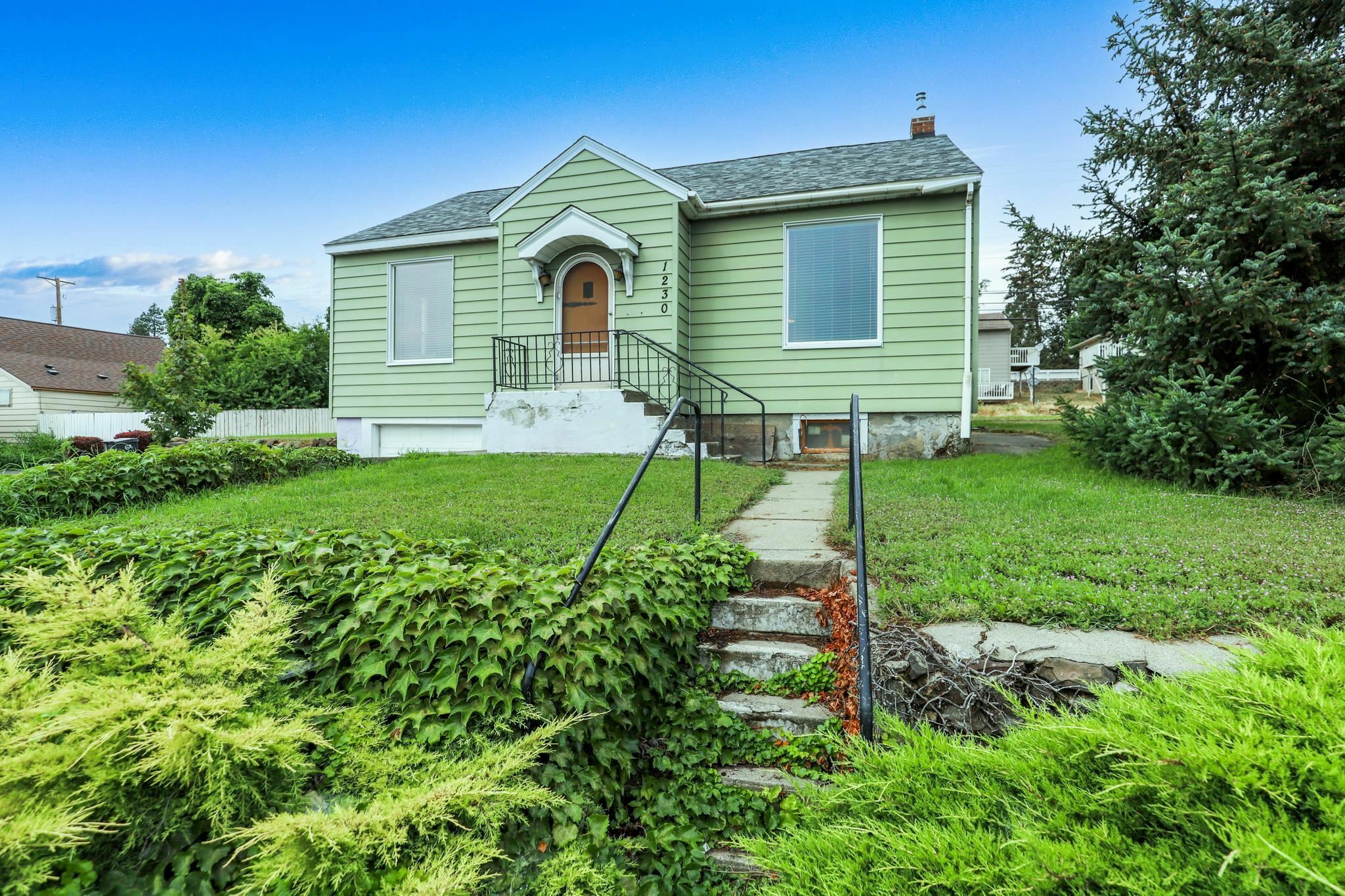 Property Photo: 1230 1st St WA 99004