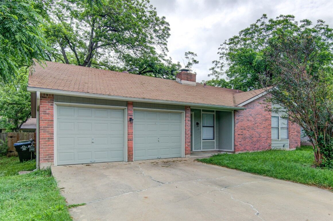 Property Photo:  12111 Missel Thrush Court  TX 78750 