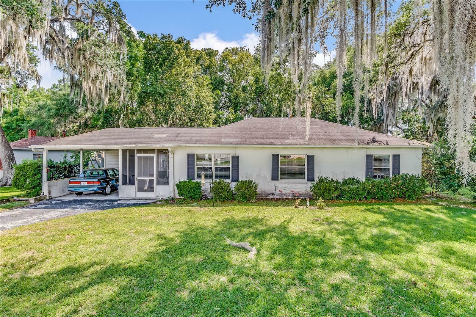 Property Photo:  917 Lee Street  FL 34748 