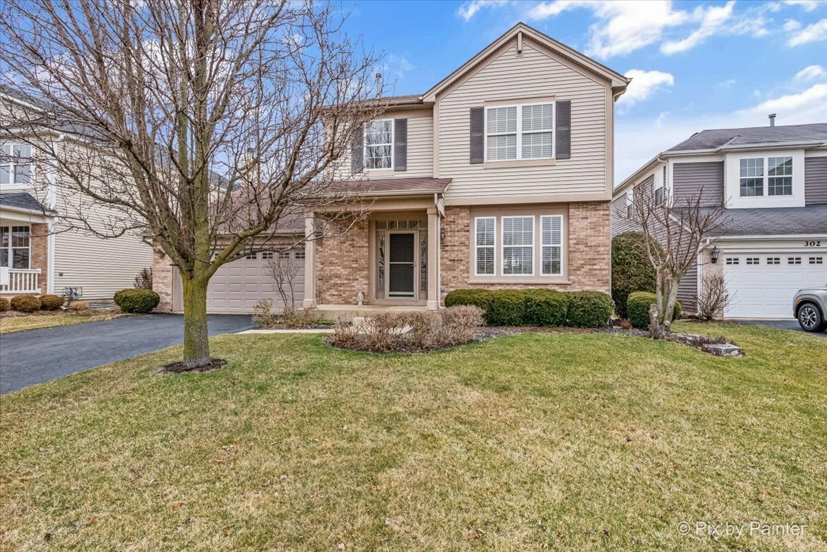 Property Photo: 284 Valley View Drive IL 60175