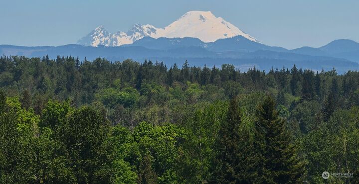 Property Photo: 1035 94th Drive NE WA 98258