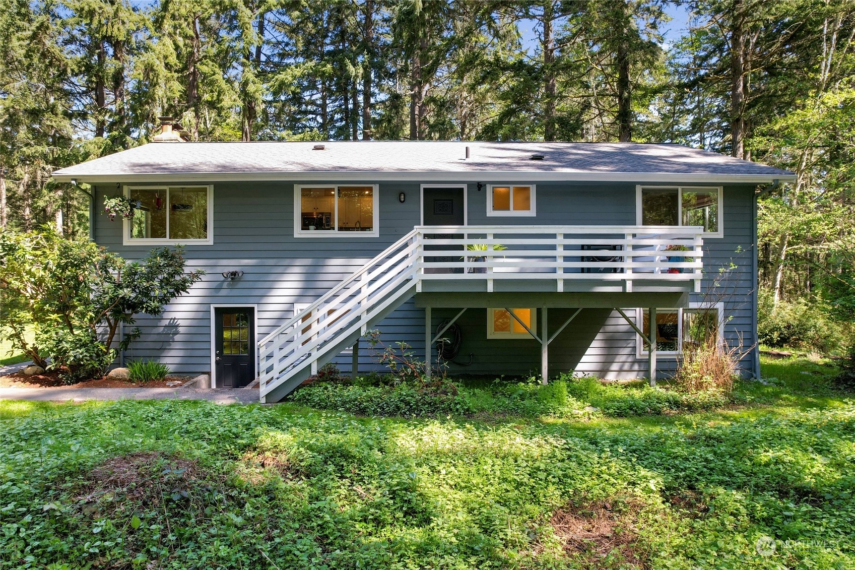 Property Photo:  17702 Commons Road SW  WA 98070 