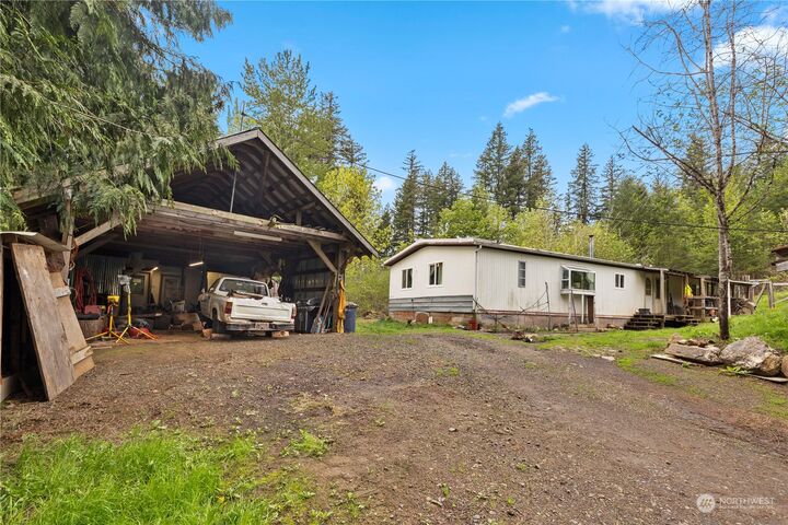Property Photo:  141 Wachter Road  WA 98648 