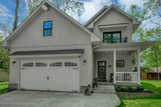 Property Photo: 512 Greenacre Circle OH 43028