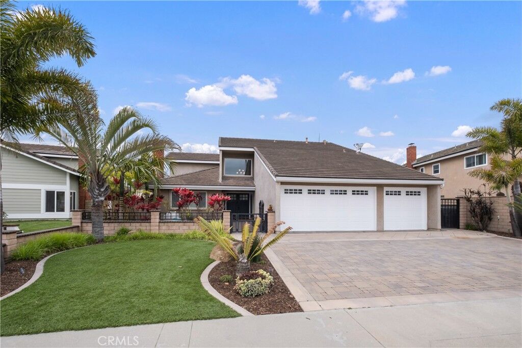 Property Photo:  17571 Crown Circle  CA 92649